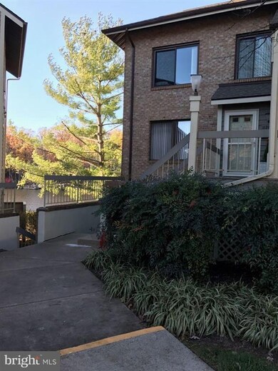 11282 Harbor Ct unit 11282, Reston, VA 20191 - photo 3