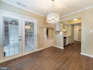 806 Amber Tree Ct unit 101, Gaithersburg, MD 20878 - photo 7