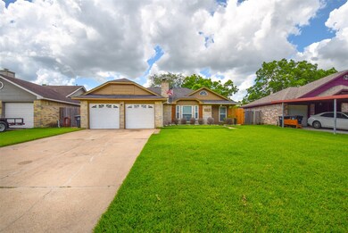 3108 Wood Fox Dr, Alvin, TX 77511 - photo 3