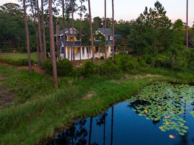 Beautiful views - Pond and Lake Powell