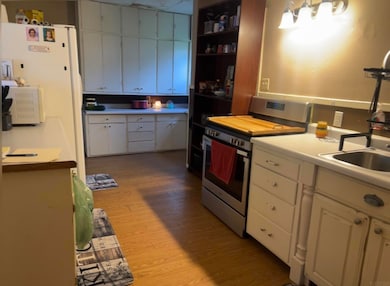 514 S Main St, Fayette, IA 52142 - photo 3