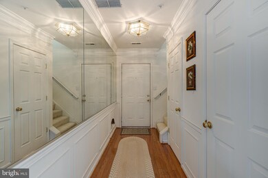 21830 Elkins Terrace unit 303, Sterling, VA 20166 - photo 6