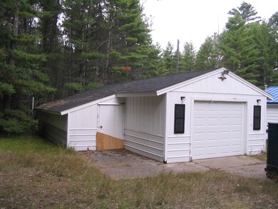 1040 sq ft garage