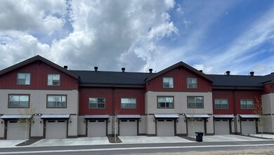 Complex East Side