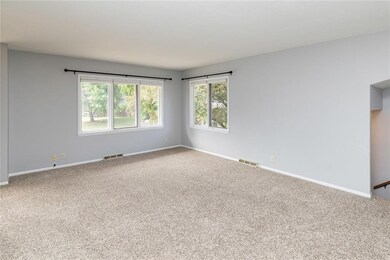 4633 Euclid Ave, Des Moines, IA 50310 - photo 3