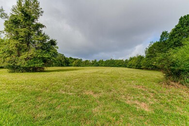 1418 Birch St, Shelbyville, TN 37160 - photo 2