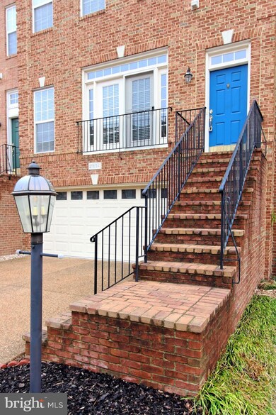 21894 Hawksbury Terrace, Broadlands, VA 20148 - photo 4