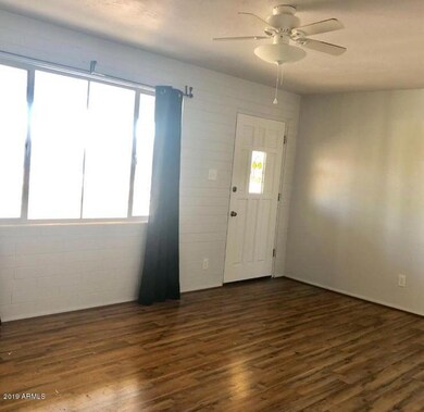 b2653e4d-5e87-4dc5-9d57-b20016df138d - C