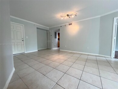 Living / Dining Area