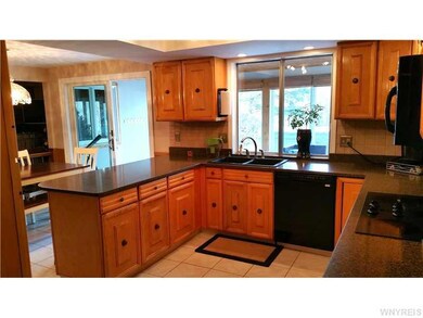 Kitchen. Entertainers dream! Kitchen opens to Flor
