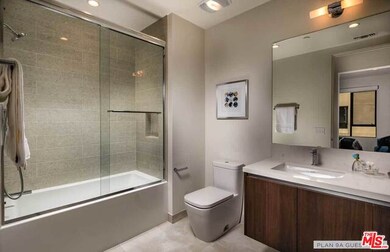 En Suite Bath