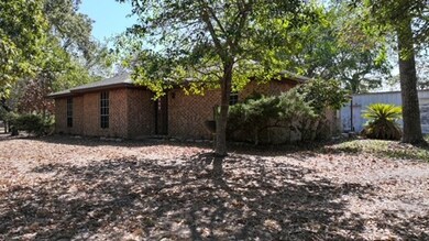 24999 Robin Hood Ln, Hockley, TX 77447 - photo 2