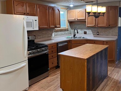 1071 Whitethorne Ave, Columbus, OH 43223 - photo 5