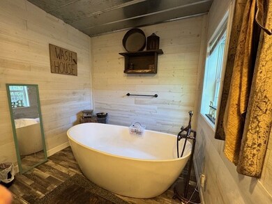 8498 Interstate Hwy, Iaeger, WV 24844 - photo 7