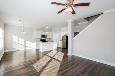005-photo-living-room-13660326