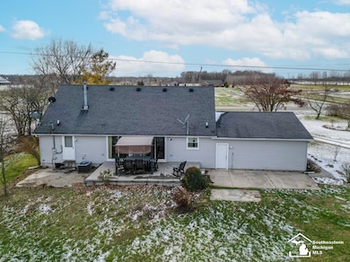 6156 Williams Rd, Newport, MI 48166 - photo 4