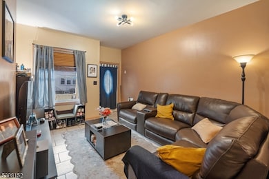 1111 12hampton Place, Elizabeth City, NJ 07201 - photo 5