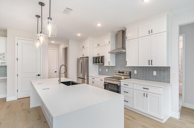 825 Tejon Ave SW, Palm Bay, FL 32908 - photo 4