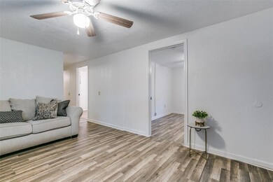 502 E Decatur St, Ennis, TX 75119 - photo 6