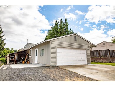 654 Wasco Dr, the Dalles, OR 97058 - photo 4