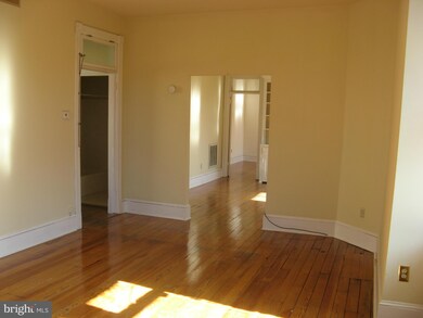 158 N Indian Aly, Winchester, VA 22601 - photo 2