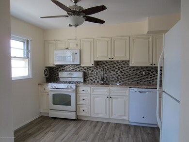 316 Spring St unit Upper Level, Red Bank, NJ 07701 - photo 6