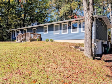 32 Greentree Dr N, Hyde Park, NY 12538 - photo 2