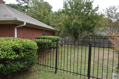 3 Jeffrey Cir, Wake Village, TX 75501 - photo 3