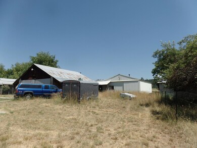 Garage & shop