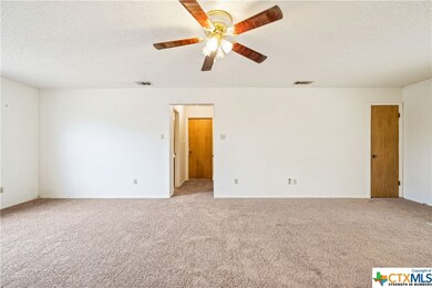 606 Eagle Dr, Eddy, TX 76524 - photo 5