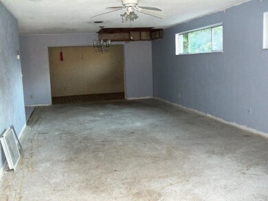 1232 Vanderbilt - Great room 2
