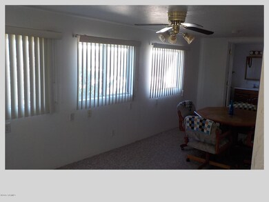 Glassed in  AZ Room plus bathroom