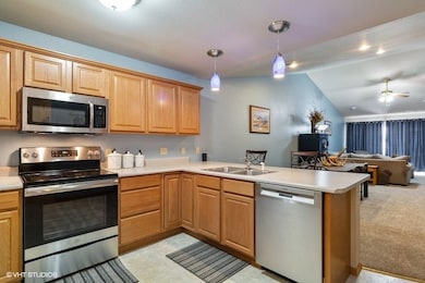 1426 Asbury Ln, Waterloo, IA 50701 - photo 4