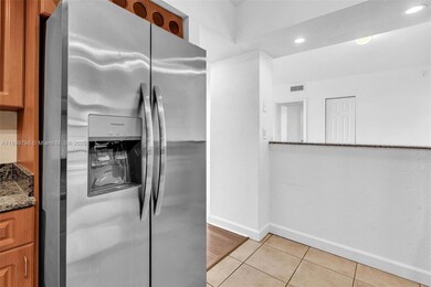 5600 Collins Ave unit 10J, Miami Beach, FL 33140 - photo 6