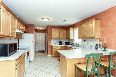 [006]-Kitchen
