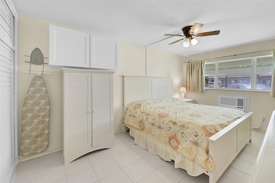 1110 N Riverside Dr unit 14, Pompano Beach, FL 33062 - photo 4