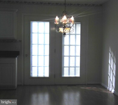 344 Montgomery Cir, Stephens City, VA 22655 - photo 4