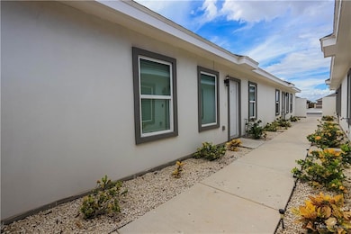 913 W Sunset Valley St, Alton, TX 78573 - photo 5