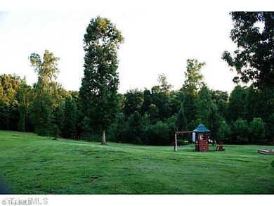 219 Scotts Creek Rd, Statesville, NC 28625 - photo 4