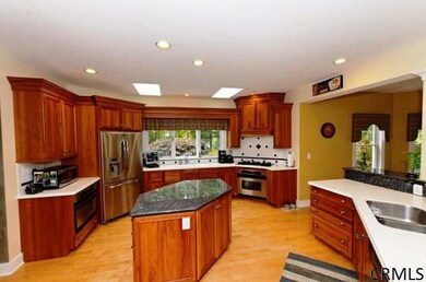 122 Spy Glass Ct, Albany, NY 12203 - photo 3