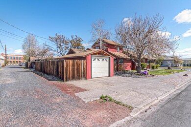 Forest Ave 907 Web (1 of 38)