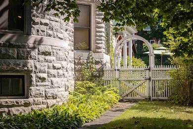 266 S Union St, Burlington, VT 05401 - photo 3