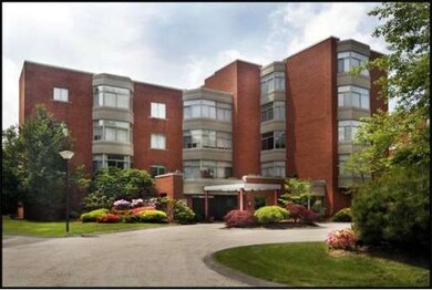 99 Florence St unit 103B, Chestnut Hill, MA 02467 - photo 2