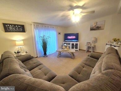 115 Kristyn Ct unit 72, Waynesboro, PA 17268 - photo 3