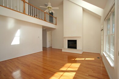 04_210InataLane_GreatRoom01