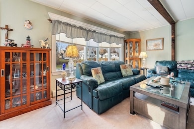 8 Lincoln Ave, Salisbury, MA 01952 - photo 5