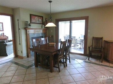 Hearth room with a Tile floor