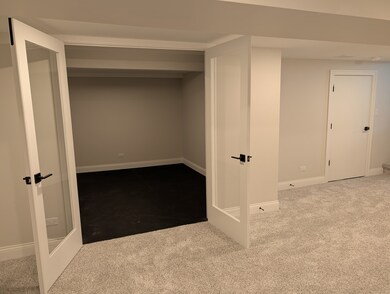 564 N Adele St, Elmhurst, IL 60126 - photo 5