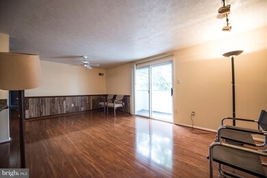 19629 Gunners Branch Rd, Germantown, MD 20876 - photo 5