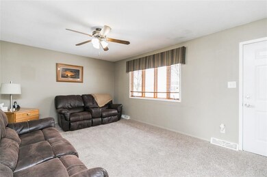 1155 Valley Park St, Marion, IA 52302 - photo 5